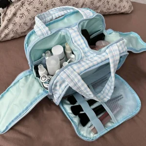 Large Capacity Waterproof Toiletry Bag - Thumbnail Image 2